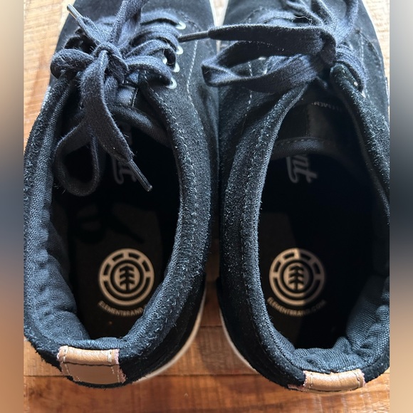Element Shoes Size 9.5 - Picture 3 of 6